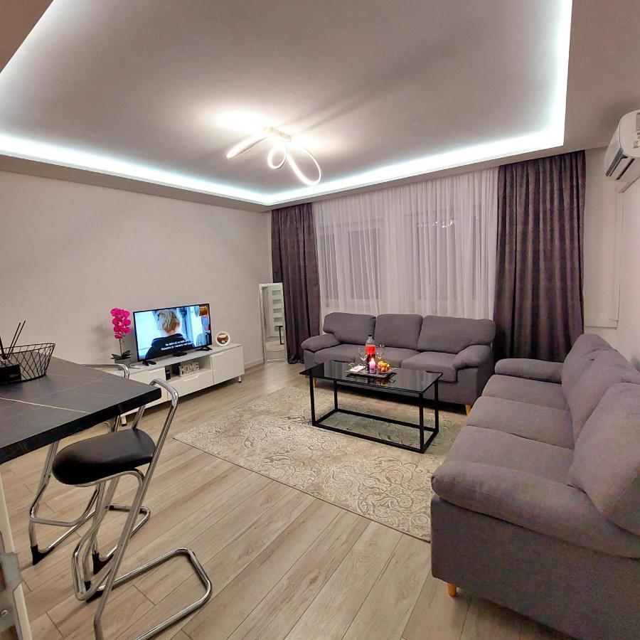 Big Delux Apartment Мостар Екстер'єр фото
