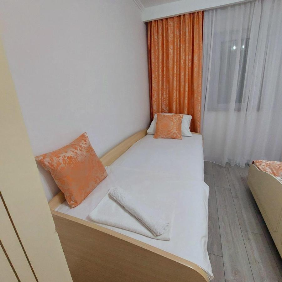 Big Delux Apartment Мостар Екстер'єр фото