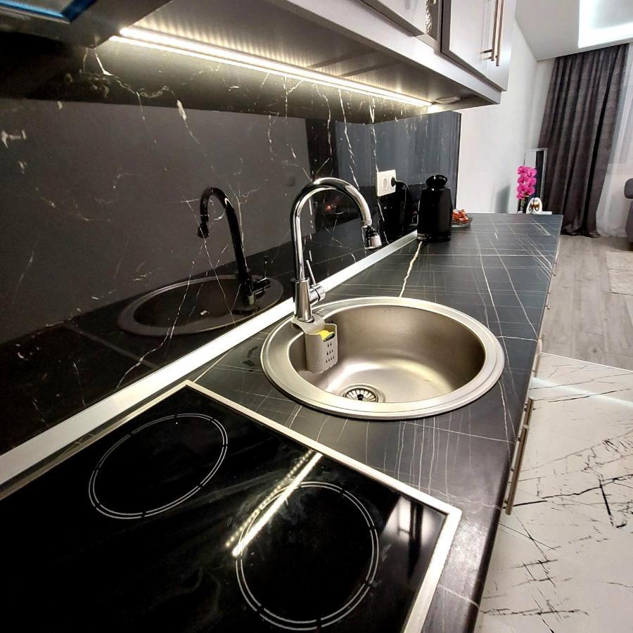 Big Delux Apartment Мостар Екстер'єр фото