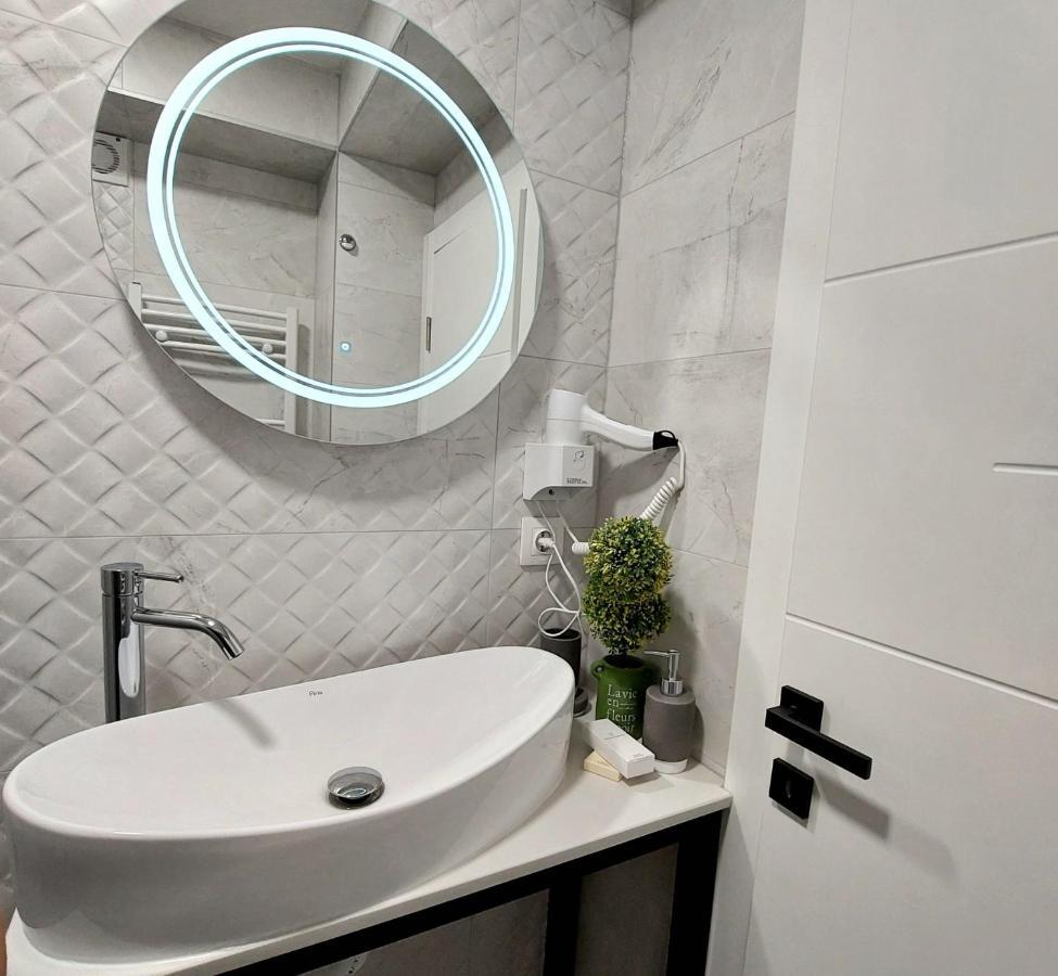 Big Delux Apartment Мостар Екстер'єр фото